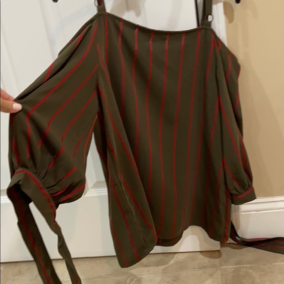 Blouse - Picture 2 of 4